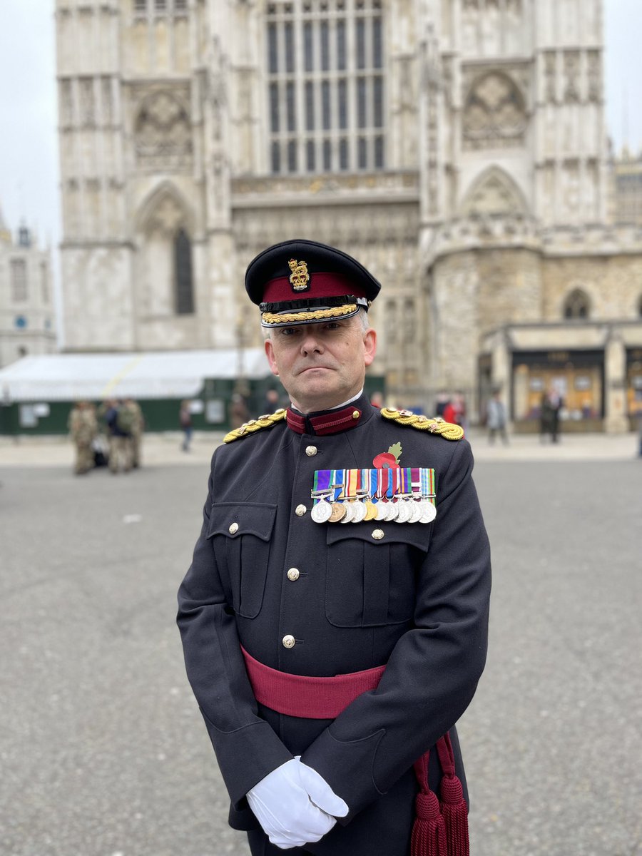 Today’s beautiful service of Remembrance at Westminster Abbey offered a moment to remember those who have given and are giving so much. Proud to represent the Royal Army Medical Corps #RAMC @ArmyMedServices @DMS_MilMed