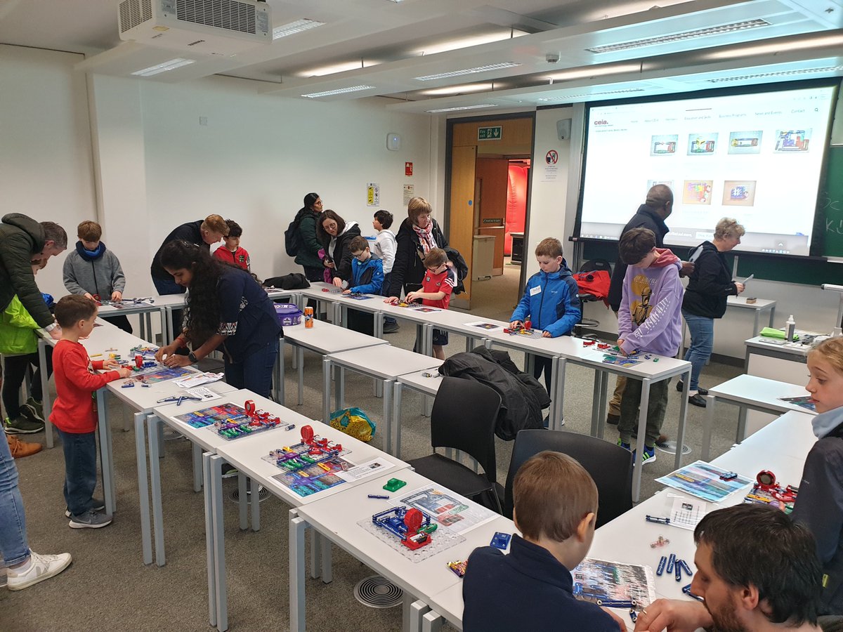 Come along and design your own circuits... Young designers at the CEIA Electronic Brainbox in <a href="/UCC/">UCC Ireland</a> for #corkscience festival and #scienceweek.