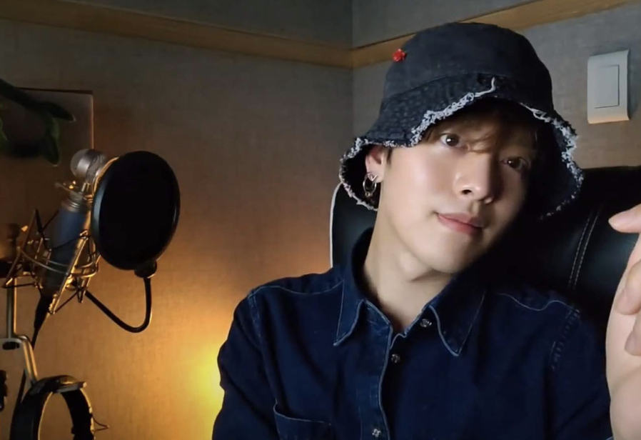 woongfc's tweet photo. songs by ONEUS that have been produced and written by RAVN (레이븐) 
A thread ; https://t.co/rNYhd0Oivo
