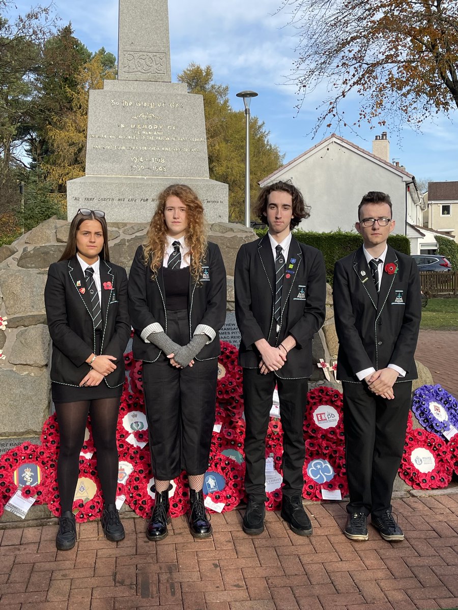 DuncanrigScndry's tweet photo. Our school captains laid a wreath this morning at the Remembrance Service at the East Kilbride Memorial. We were also very proud to see many Duncanrig pupils in uniform representing the armed services.

#WeWillRememberThem #togetherweareDuncanrig https://t.co/cauDbAIFzm