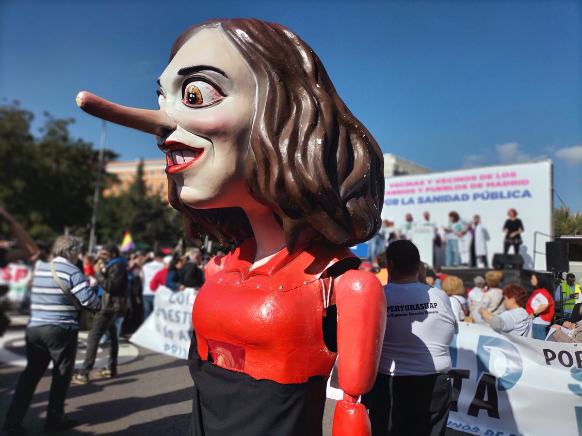 Mira que salgo guapa en las fotos. Mandadme las que me habéis hecho que me quiero hacer un álbum #MadridSeLevantaEl13