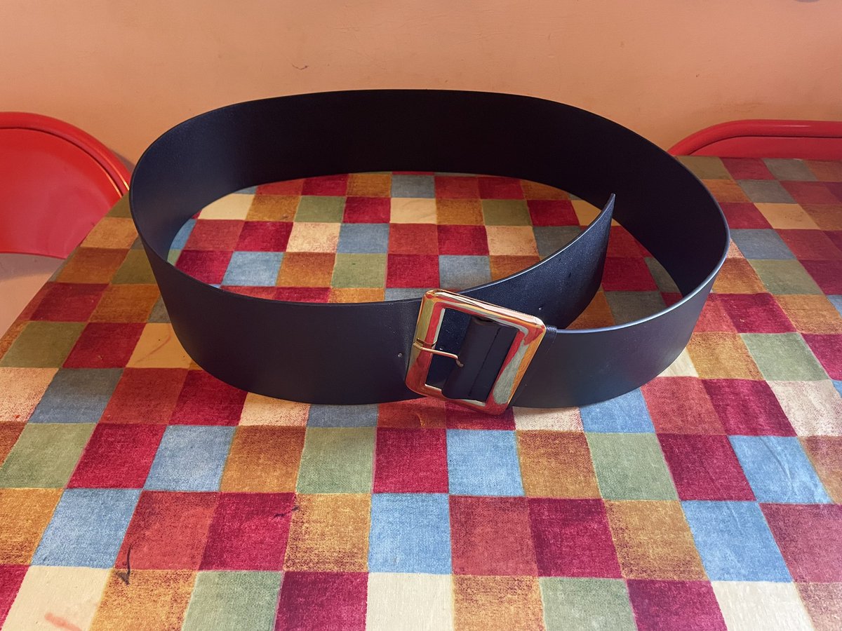 Special delivery just in from the North Pole as we’ve obviously had a visit from some naughty elves recently with their magic shrinking belt potion. Santa never knows when he might need a new one so likes to have some supply points along the way when he’s delivering at Christmas.