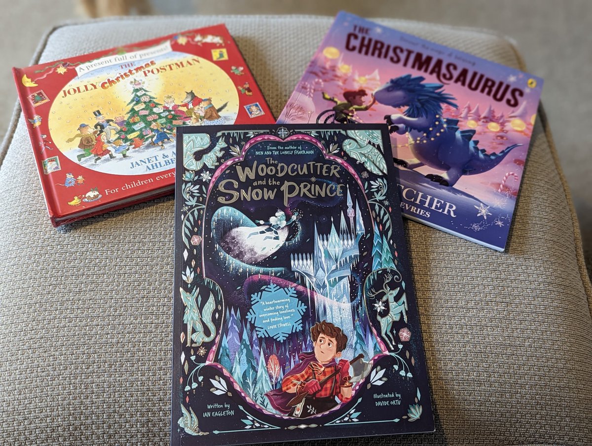 MsCroft2425's tweet photo. Our book corner theme is currently "Curl up with a classic" but as soon as December "Winter Wonderland" gets here my new book post can be shared! Looking forward to sharing the new Woodcutter and the snow prince, as well as some classics. #readingforpleasure https://t.co/Y8jrir2qrc