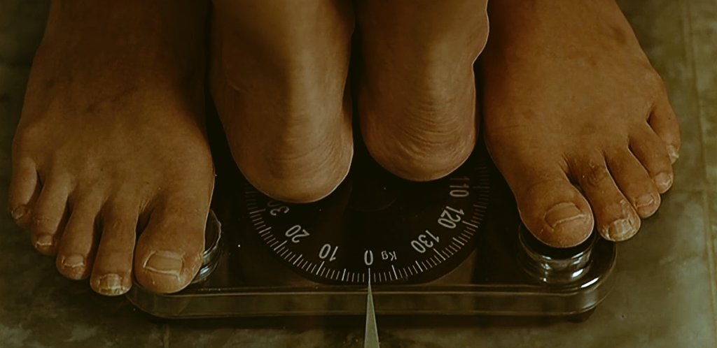 Niieatha's tweet photo. How directors like Kim Ki Duk make such classics even without 50dialogues still is a mystery🥶. #3iron ♥️ https://t.co/VqRURRIgiw