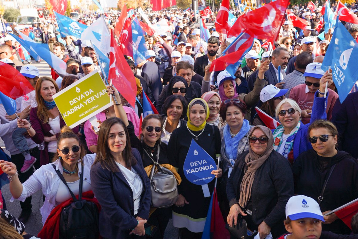 GencDeva80's tweet photo. #Deva Damlalarının Sel Olup Aktığı #Denizli Mitingimiz.

💧Muhteşemsin Denizli,
💧Muhteşemsin Türkiye.

✅ #Denizli Hazır,
✅ Çözümler Hazır,
✅ Bu Pazar Seçim Olsa #DevaHazır

#DenizliMitingi #devapartisi #alibabacan

@devapartisi @alibabacan @agmercan @ErsinYamaci @musasanal80 https://t.co/a4MITepgad