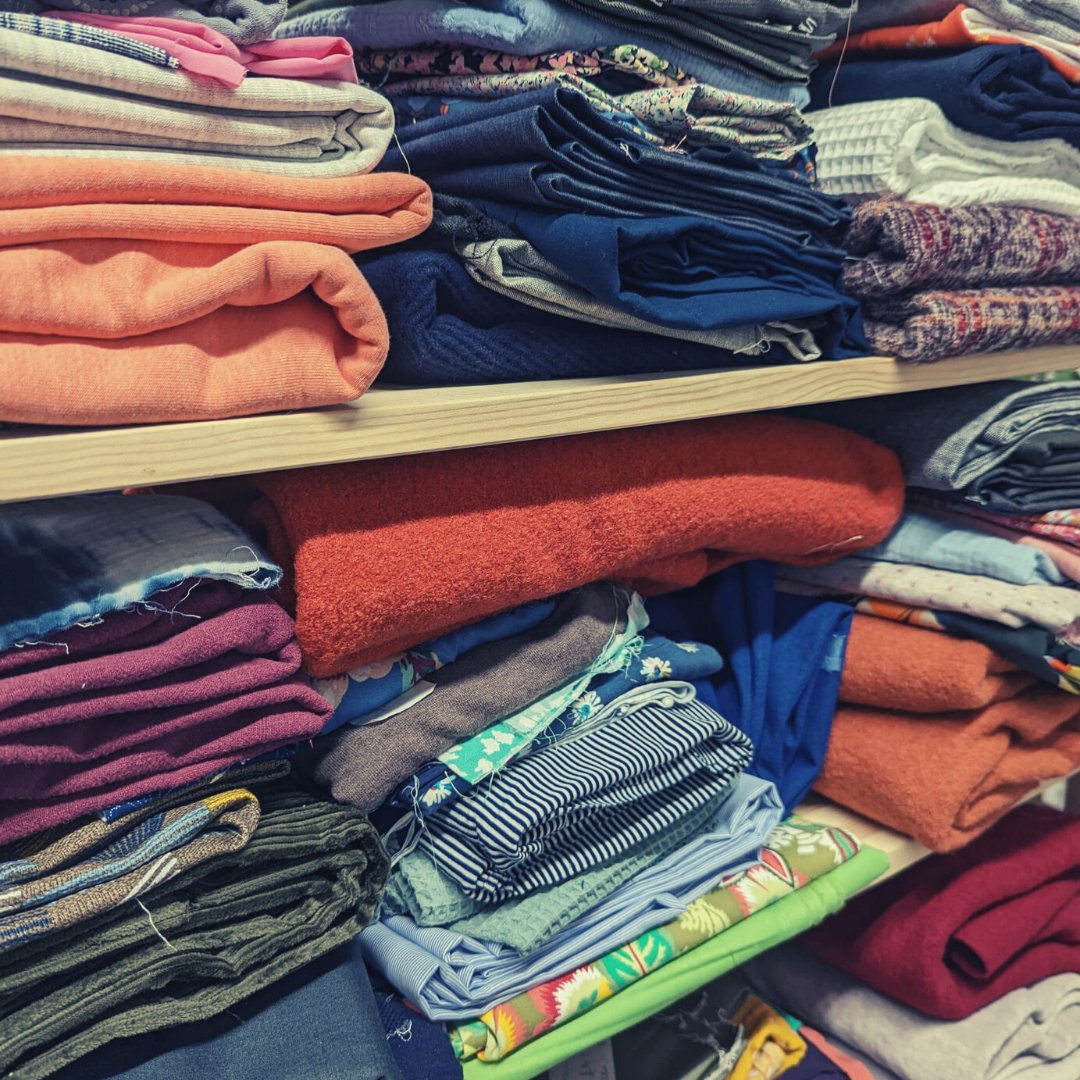 sewmesomething's tweet photo. 50% off all remnants! Use promo code REM50 at the checkout! 📢
#smspatterns #sms #sewyourownclothes #homemadeclothes #sewmesomething #indiesewingpatterns #sewingtechniques #sewingskills #sew #sewing #sewcialists #sewingcommunity #sewingproject https://t.co/YEWrv7QADD