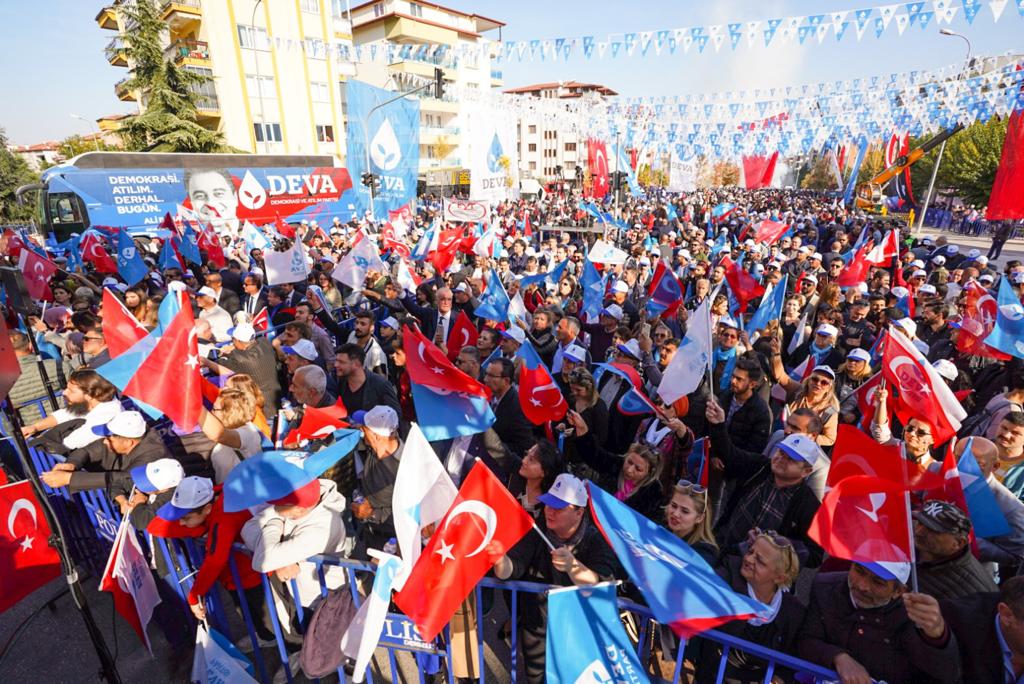 GencDeva80's tweet photo. #Deva Damlalarının Sel Olup Aktığı #Denizli Mitingimiz.

💧Muhteşemsin Denizli,
💧Muhteşemsin Türkiye.

✅ #Denizli Hazır,
✅ Çözümler Hazır,
✅ Bu Pazar Seçim Olsa #DevaHazır

#DenizliMitingi #devapartisi #alibabacan

@devapartisi @alibabacan @agmercan @ErsinYamaci @musasanal80 https://t.co/a4MITepgad
