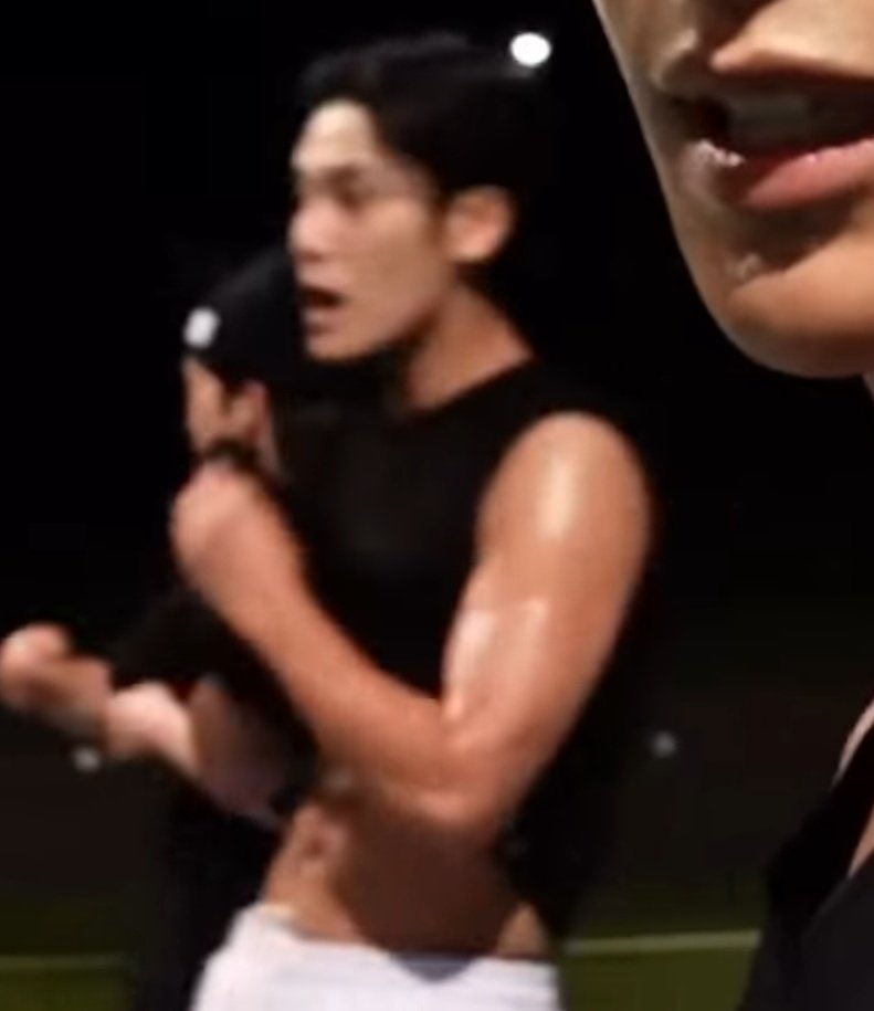 [17s] wow beanie mas mas yang di belakang mingyu cakep banget yah