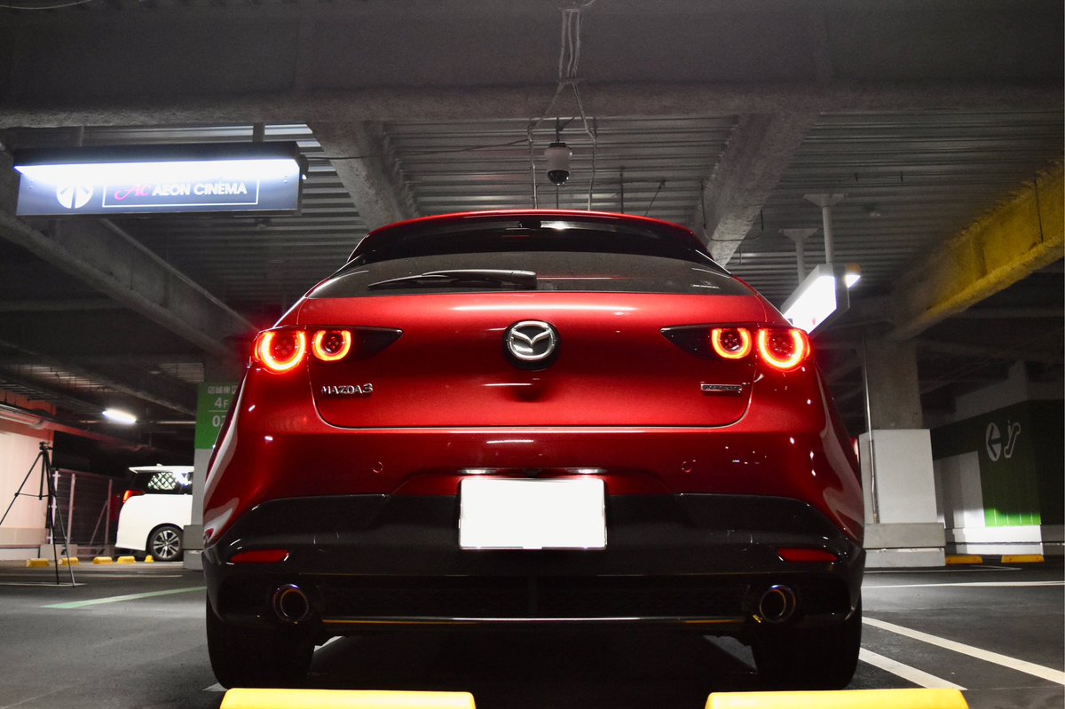 mazda3737's tweet photo. MAZDA3 2.0S Lパッケージ納車です！！

マジで美しい😭
オプションモリモリ号です！

オフ会等も参加して行きたいと考えてます👍
特にMAZDA乗りの方、それ以外の方もよろしくお願いします☺️ https://t.co/vTOQMyTwtd