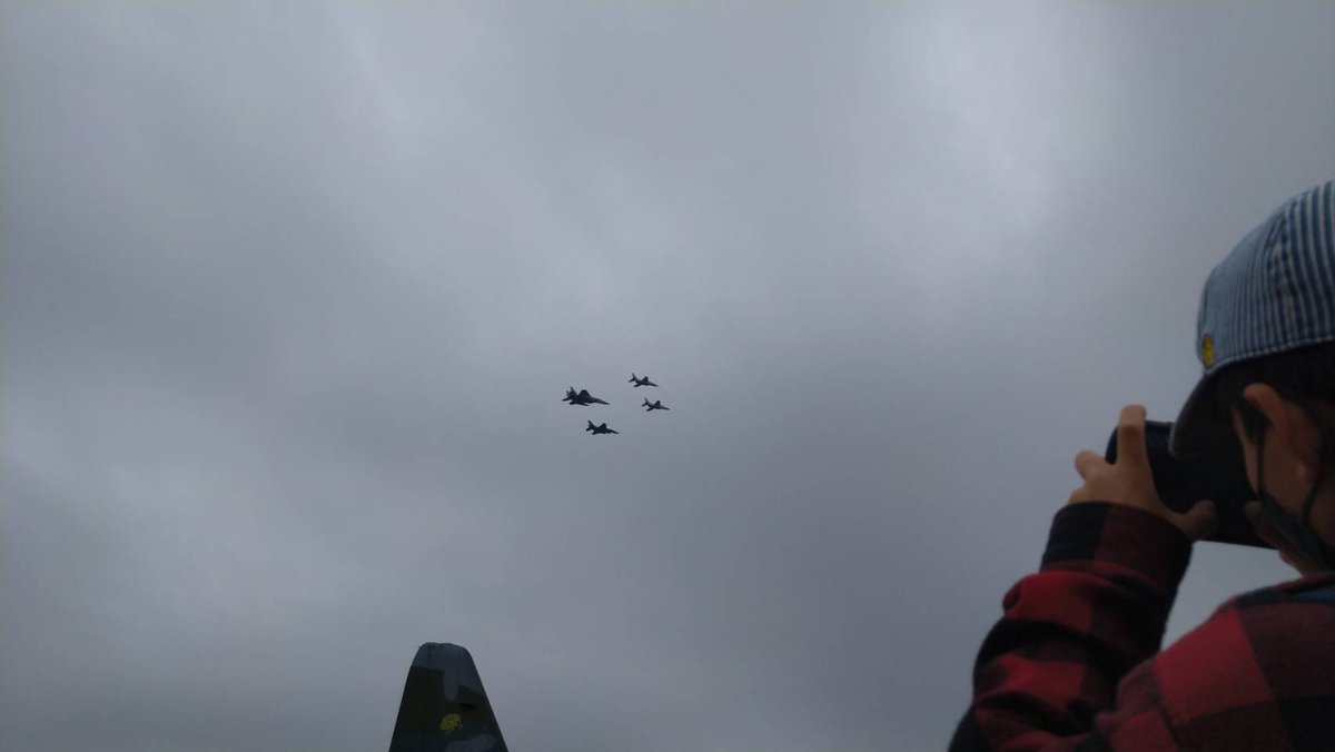 BeginnerEri's tweet photo. #航空祭   #岐阜基地航空祭2022 
息子達（小一、年中）がエンジンや戦闘機の仕組みに興味を持ってくれた事が嬉しかったです😊興味の幅を広げてくれることが何より！ちなみに息子達は行く先々で自衛官になってね❤と勧誘してもらってました😂😂 https://t.co/TSu5ROVqyX