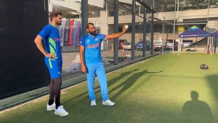 rahatali742's tweet photo. @MdShami11 I know a Muslim needs these types of tweets to be safe in a country like India. But our players respect you. If this total was vs Indian bowling England will easily chase it in 10-12 overs. No regrets at all, They made a match out of 137 against the best T20 batting https://t.co/JGh2fitLYd