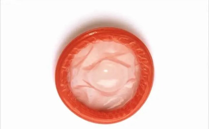 MolemiJosephina's tweet photo. Did you know using condoms everytime you have sex is the only way to protect yourself against HIV and unintended pregnancy???#UNFPA_LS https://t.co/XpUueLFag4