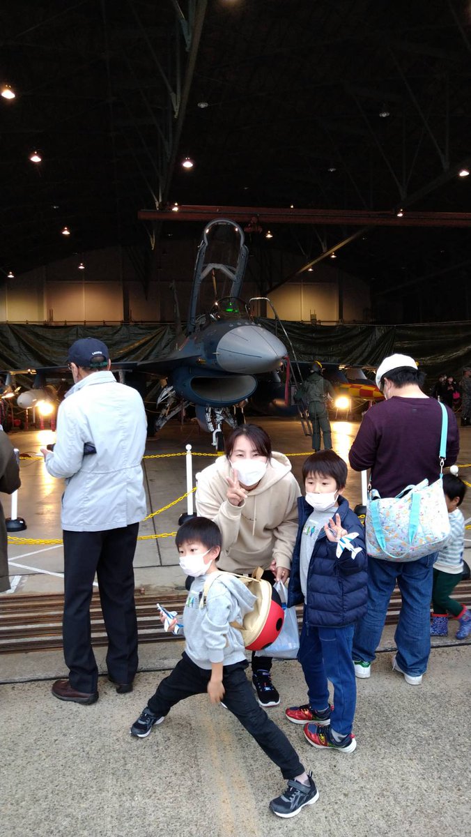 BeginnerEri's tweet photo. #岐阜基地航空祭  #岐阜基地  #岐阜基地航空祭2022 
素人���ミサイルの質問などにも優しく説明して頂き、深く感動しました😊小一、年中の息子達も喜んで帰りました😊自衛官の方々の丁寧な対応にも感動！有難うございました！ https://t.co/KgNfCWfkDo