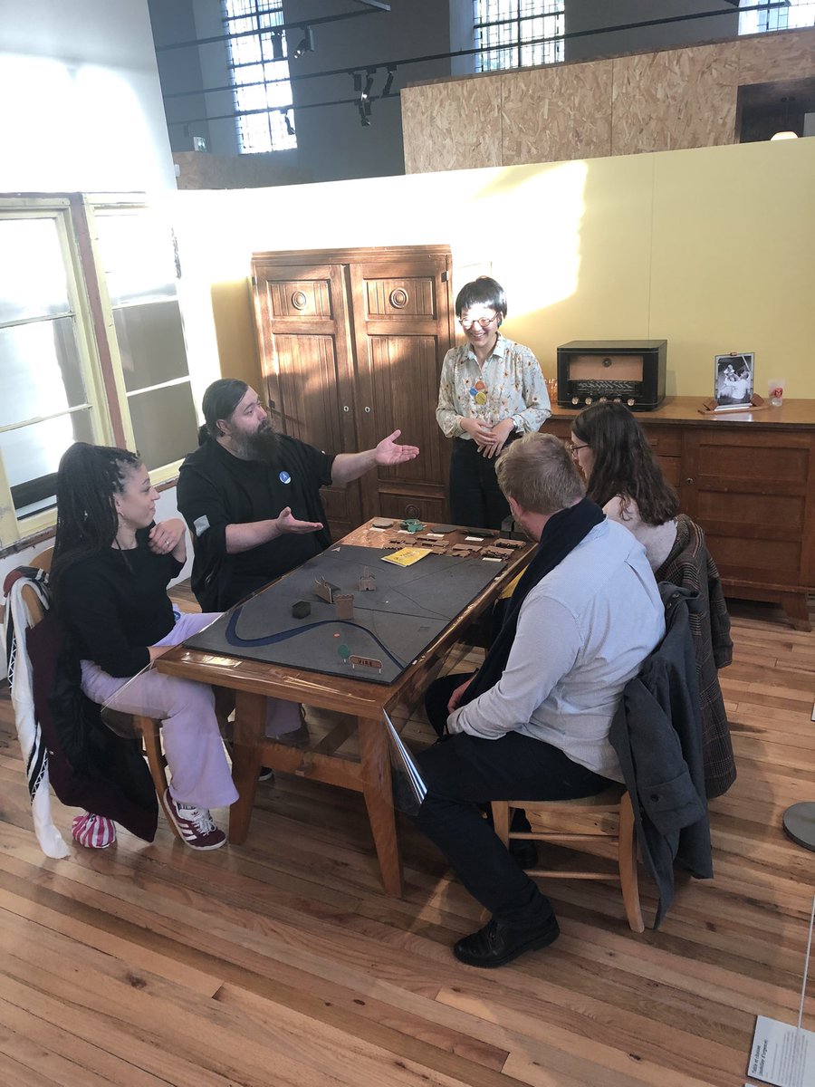 jbroszniowski's tweet photo. C’est parti pour le test des prototypes avec le public ! #museomix #museomix22 @MuseedeVire @MuseomixNdie @LaVireeUtopique https://t.co/lHiLQ5yW16
