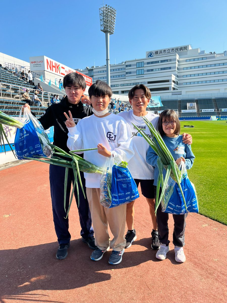 shuntanishiyama's tweet photo. 【SHUNTA #25 SEAT】
今シーズン最後の開催で楽しく観戦してくれてとても嬉しかったです☀️
ホーム最終戦という事もあり、アウェイ車椅子スペースやバックスタンドの一角には以前招待させて頂いたご家族様がちらほらと🤲
足を運び観戦する事が根付いてくれて何より嬉しかったです😁
#YSCC https://t.co/NUsiJOO03z