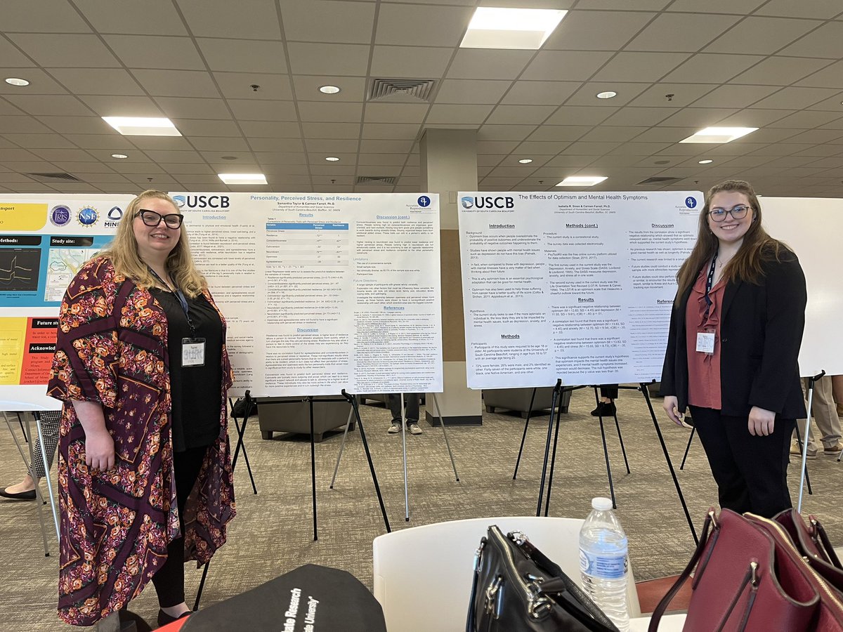 Farrell_CB's tweet photo. Super proud of my awesome undergraduates who rocked their poster presentations at #GURC yesterday! https://t.co/AE3HZSXZoo
