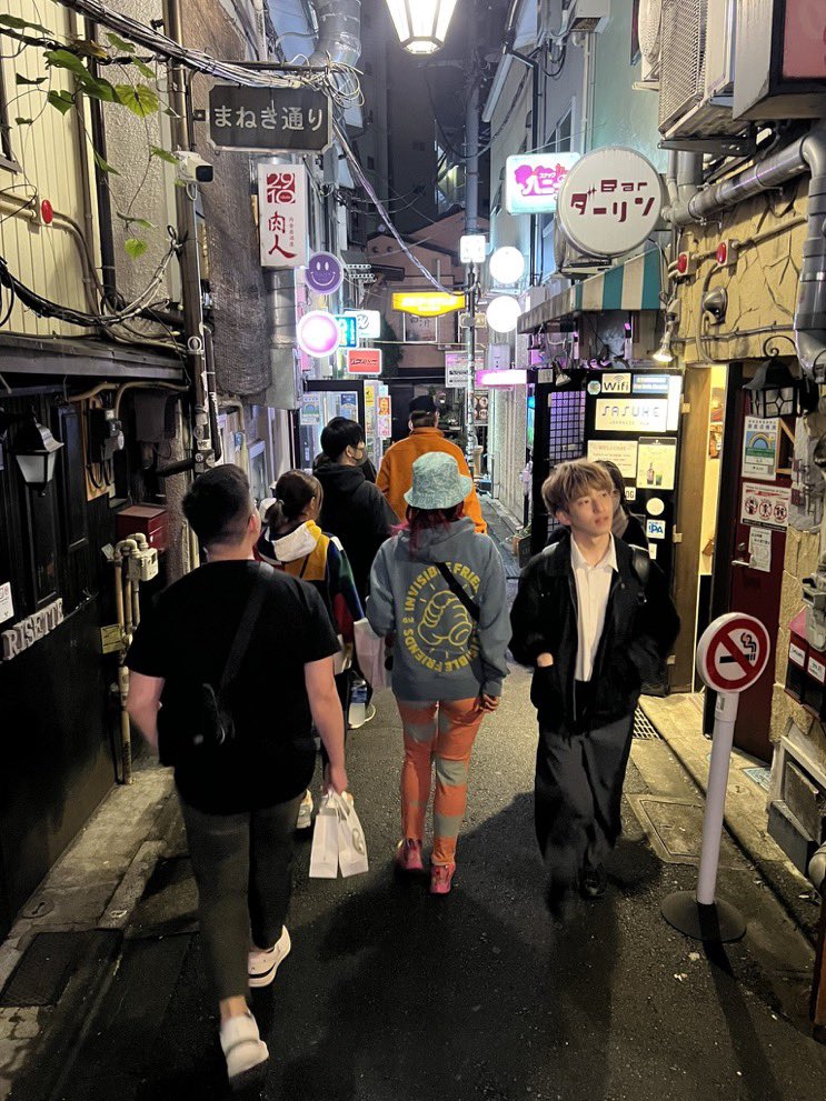 #INVISIBLEFRIENDS Tokyo meet up. We are wondering Shinjuku Golden town. 🤝

<a href="/nelsg_/">Z.</a> <a href="/SohtongQueen/">SohtongQueen</a> <a href="/hr5h17/">HRSHIT</a> <a href="/MotionMarkus/">Markus Magnusson 🤝</a> <a href="/InvsbleFriends/">Invisible Friends</a> <a href="/hakkanog/">TEABIRD | Hakka (發呵)</a> <a href="/mae_1031_/">Yosca Maeda(mae)</a>
