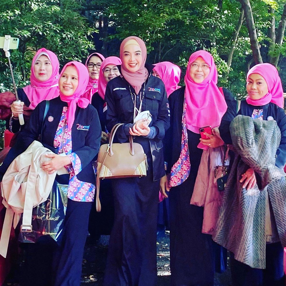 ingrid_kansil's tweet photo. Silaturahmi dgn pengurus Ikatan Pengusaha Muslimah Indonesia (IPEMI) Jepang & mendengar laporan tkait dgn program2 kerja organisasi yg sdh dijlnkan #ipemi #ipemijepang #womenempowerment https://t.co/NCCeFo9aIJ