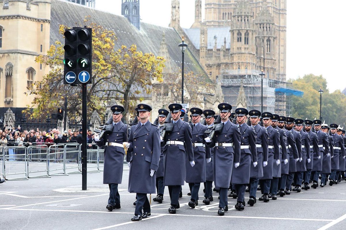 kingscolour_sqn's tweet photo. This weekend we paid tribute to all those who paid the ultimate sacrifice. Yesterday we joined the wider RAF at the Festival of Remembrance and today we paraded at the Cenotaph at the National Act of Remembrance. 

We will remember them. https://t.co/bmHlEgSioW