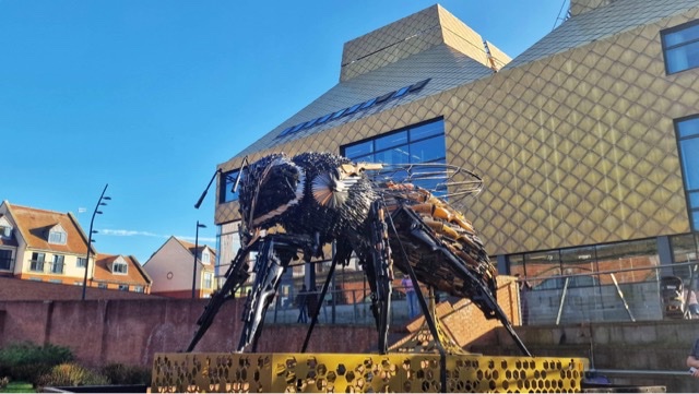 HelenKBroad's tweet photo. The Hive, a perfect location for the anti-violence bee monument 🐝 

#beewestmercia
#beeunitedagainstviolence https://t.co/UQOmmBL37U
