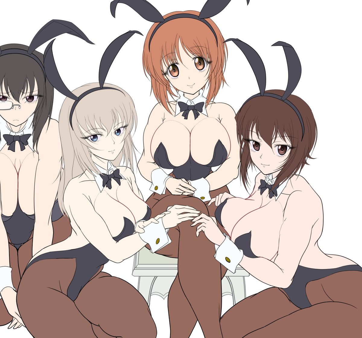 今日の依頼絵進捗チラ見せ〜 (今夜はバニー衣装作画)
某ガルパン合同誌用原稿です。モチベは久々に絶好調なんですが調子に乗りすぎてキャラ増やしすぎて作業量がエライ事になりつつあり締め切り関係に関してちょっと後悔してたり・・ 塗りは予定よりあっさり目にしないと間に合わないかも😱 