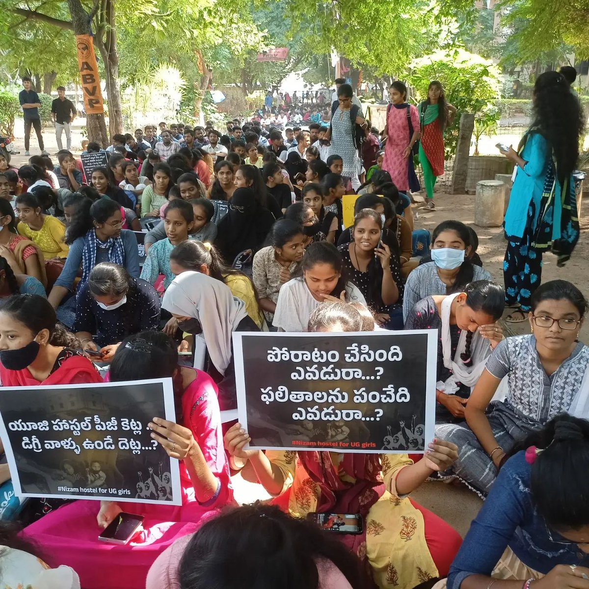 GKiran87136084's tweet photo. #NizamhostelforUGgirls @KTRTRS @SabithaindraTRS @osmania1917 @prof_ravinder https://t.co/NlvXGzsmVk