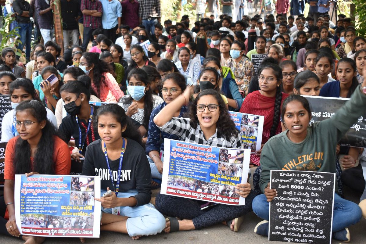 Srinadh07's tweet photo. #NizamhostelforUGgirls 
@KTRTRS @KTRoffice @DrTamilisaiGuv @SabithaindraTRS @NtvTeluguLive @RSPraveenSwaero @TV9Telugu @anusha_puppala @NizamCollege https://t.co/LIxRAyQrzh