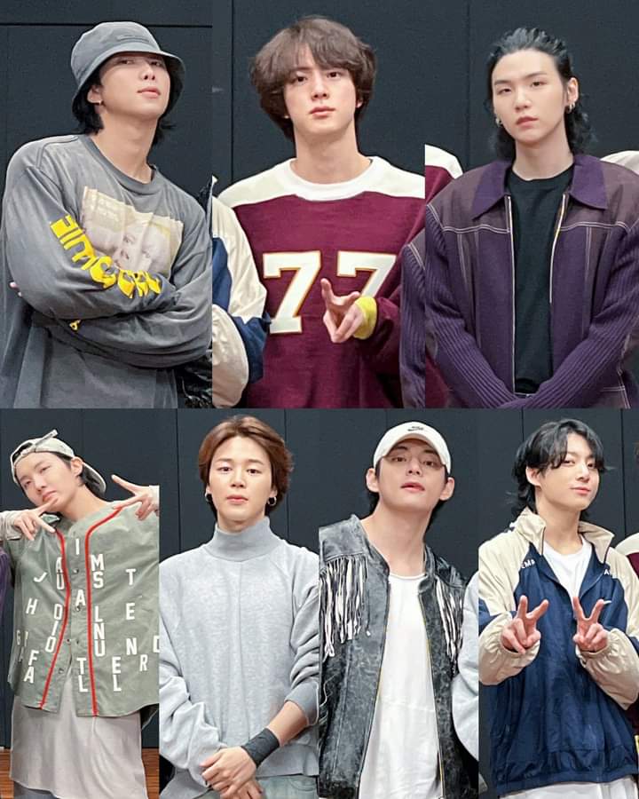 AnamiGonzalez1's tweet image. @LaCassiojefa Como se sobrevive después de ver tanta belleza? #RunBTS #runbtsdancepractice