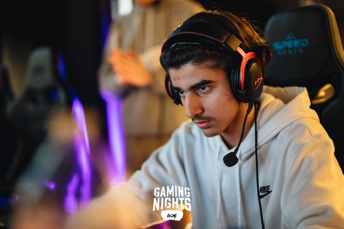 RTBF_iXPe's tweet photo. La Team UNJ lors des @GamingNights_BE ! 🎮🇧🇪

Une très belle performance de cette équipe malgré une élimination en demi-finale ! GG à eux ! 🔥 https://t.co/n8llDj8wAH