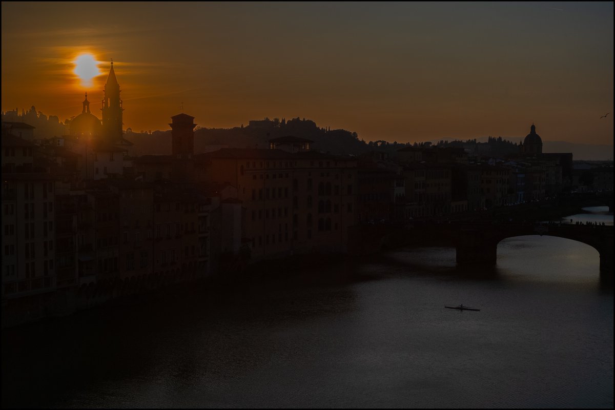 _jameshayman's tweet photo. GM, "Sunset,Arno River,Florence, #artistsontwitter
#artoftheday #artlovers #workinprogress #visualart #photography #photooftheday #streetphotography #italy #florence #prforartists #studioabba https://t.co/UhUhiz6iyH