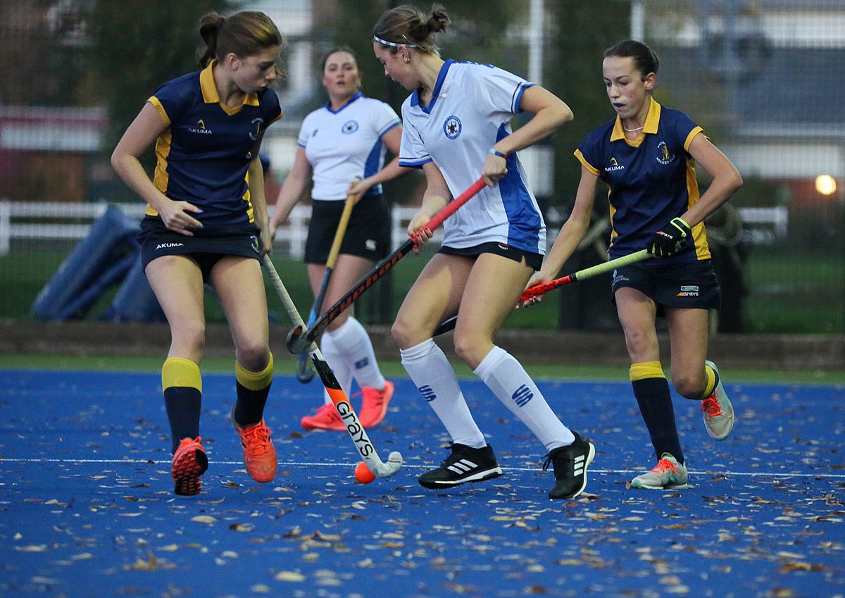 MGAWPhotography's tweet photo. Excellent to have the opportunity to cover this weekend's exciting contest between @CityOfBhamHC &amp; @WarwickHockey. 

Warwick showed plenty of courage to level at 2-2 in the second half, but a further 2 impressive strikes from #CoB confirmed a 4-2 away win.

#ThisGirlCan #Hockey https://t.co/KSX9uWcM2d