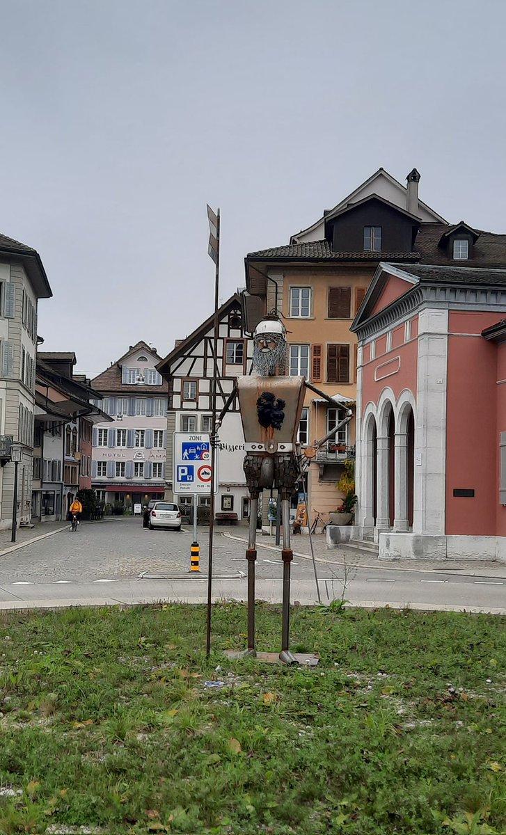 Der Wächter von Zofingen, oder so.
Vielleicht ist es Niklaus Thud der Stadtheld. 🤔