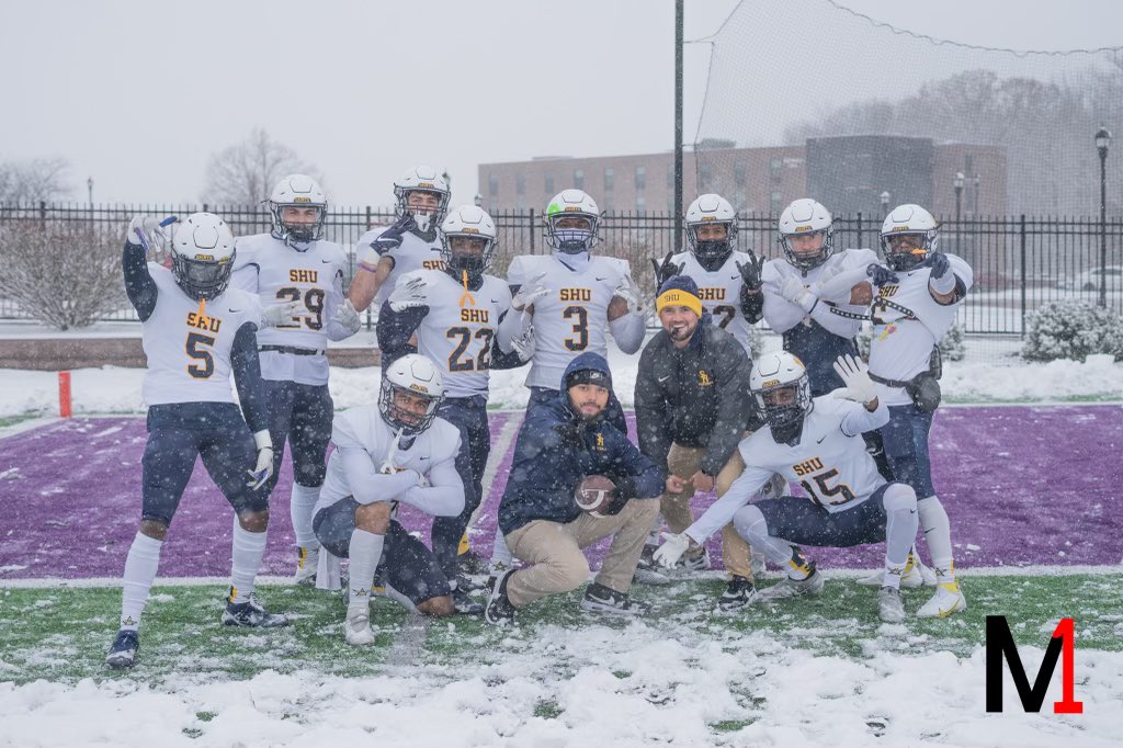 CoachJMcGowan's tweet photo. Year 1 of college coaching in the books ✅ Thankful for the memories and the opportunity to do what I love everyday 🐺💫 https://t.co/vYOOrO39Zo