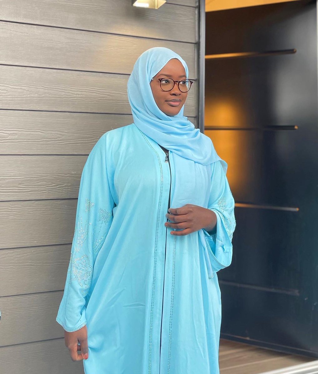 ajacoumba's tweet photo. Ani wa Team Abaya ? https://t.co/bFaTfuDZ6Q