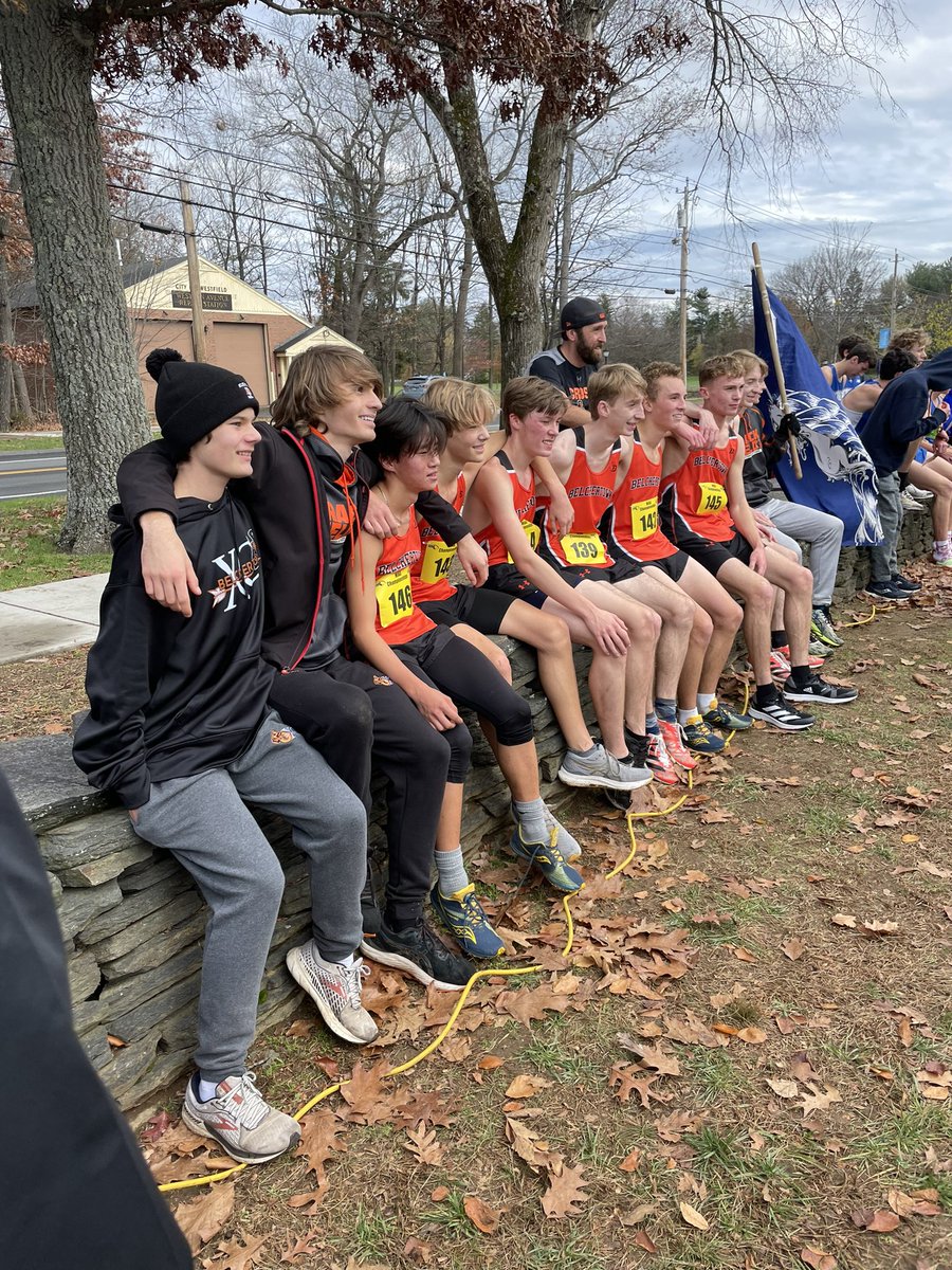 BtownXCTF's tweet photo. The Orange Train did it again…148 points for 6th at the 2C sectionals…onto to States! https://t.co/YhVcwSUkMN