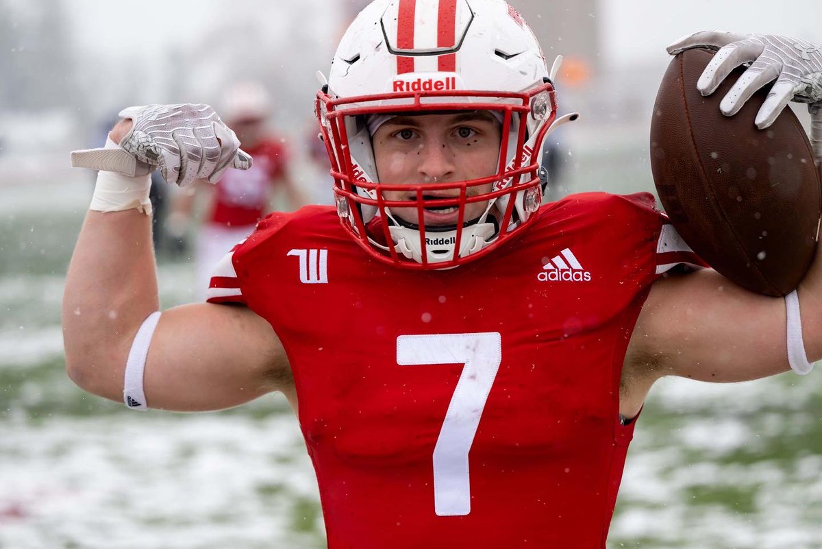 WittFootball's tweet photo. Victory Sunday.

#TigerUp
#Wittenberg https://t.co/mRKSkINmqs