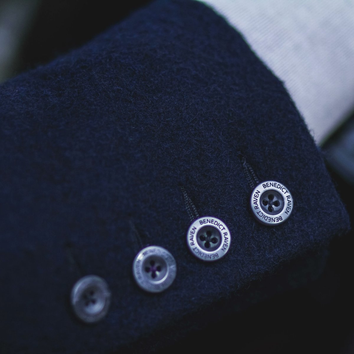 Our Kensington Blazer features a four button cuff creating a classic finish suitable for any occasion.  
#benedictraven #classicstyle