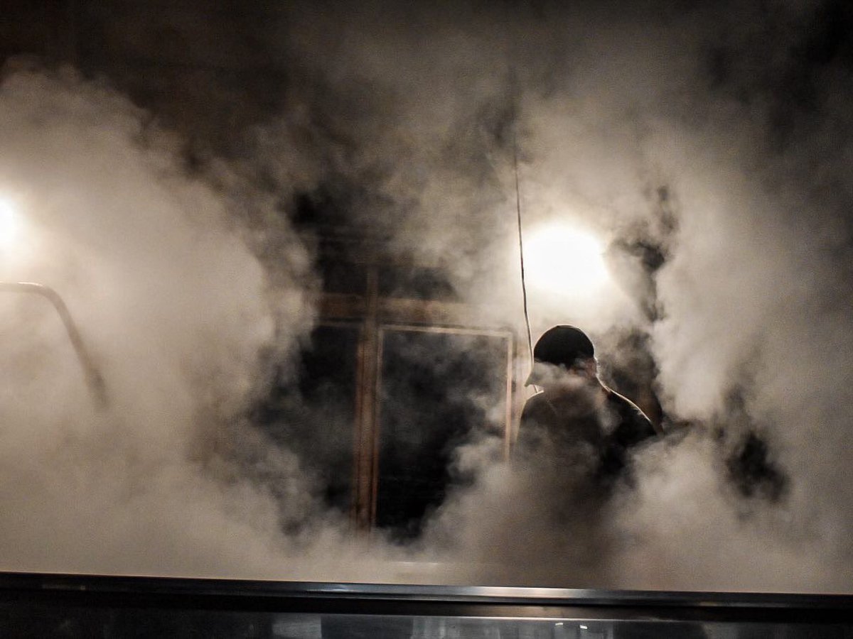 blackbearcider's tweet photo. Absolutely wonderful folks at Wood’s Cider Mill in Springfield, Vermont!🍎
Not only do they press sweet cider from heirloom apples, but they also make boiled cider, a traditional New England syrup made by evaporating the juice! 
#vermont #apples #cider #cidermill #boiledcider https://t.co/wSc3n6NkBS