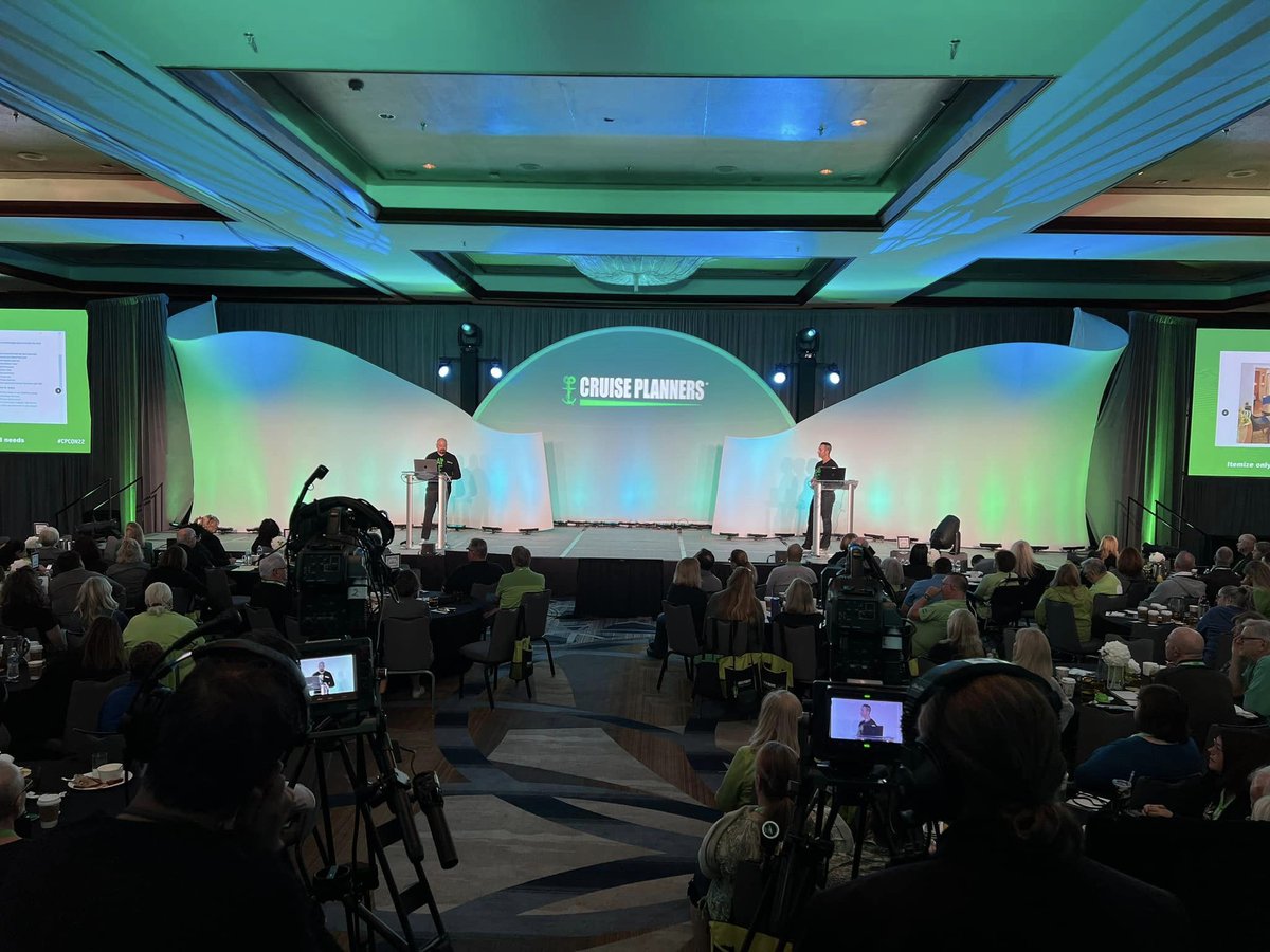 Cruisitude's tweet photo. Live Planner details with CIO Brian Shultz and VP of Technology Phil Guerra! #gamechanger #cruiseplanners #cpworld #CPCon22 https://t.co/7Q72Ls7GIb