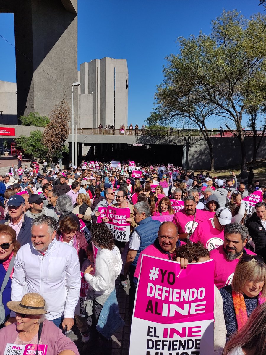 UlisesAhumada's tweet photo. El INE Defiende Mi Voz. #YoDefiendoAlINE https://t.co/abcQk6iTrO