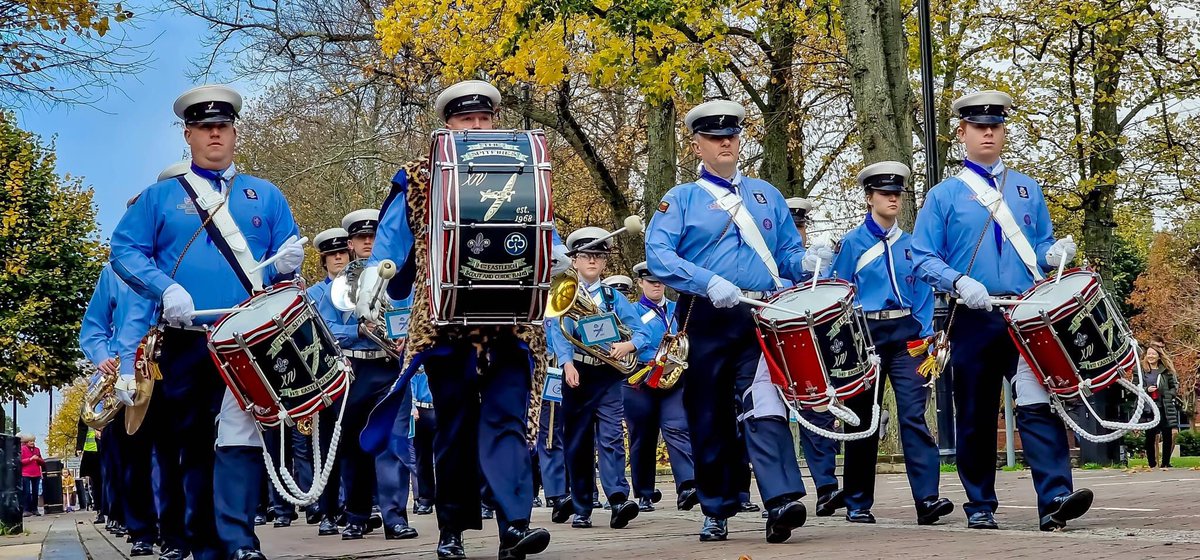 14thSpitfires's tweet photo. Today the band were honoured to lead Eastleigh’s Remembrance Parade, with our Principal Cornet Oliver Doyle sounding the Last Post. 

#lestweforget #wewillrememberthem #ArmisticeDay #RemembranceDay https://t.co/21XDrJJHqQ