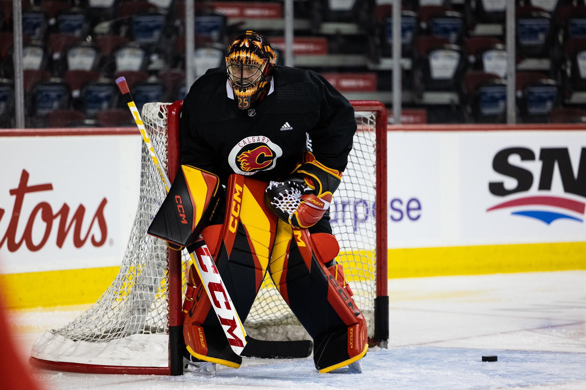 Calgary Flames - Jacob Markstrom's new Blasty mask is