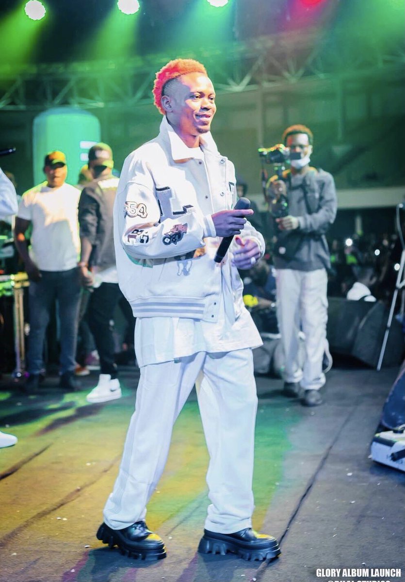 ZagadatW's tweet photo. This is not an El Classico match or Champions League Finals, It’s a Musical Concert done by @maccasio1 filled up the Tamale Sports Stadium with his Glory Album Launch on Saturday 12 November,2022 @kwadwosheldon @blacksherif_ @burnaboy @shattawalegh @sarkodie @sambahflex https://t.co/bJEZ9OerNs