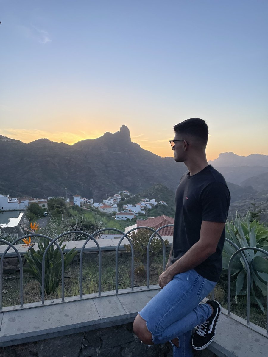 melorr_'s tweet photo. los atardeceres en canarias 🇮🇨🤌… https://t.co/3ZkMjyq4AX