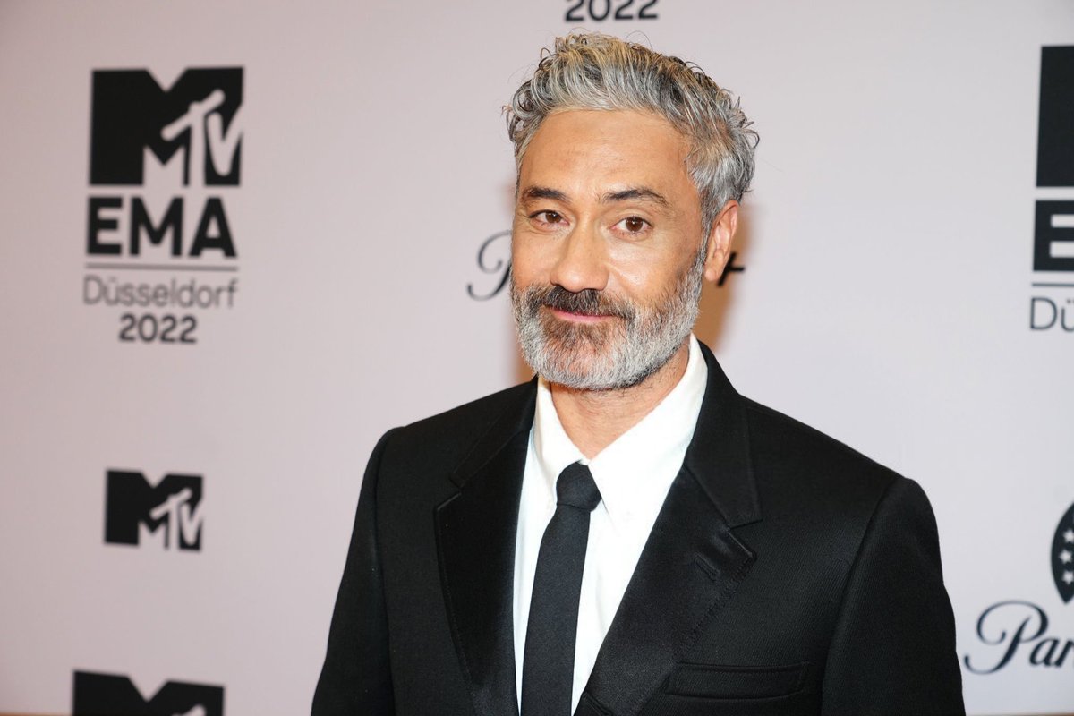 TaikaUpdates's tweet photo. 📸 | @TaikaWaititi on the #MTVEMA red carpet https://t.co/NScVboSnbW