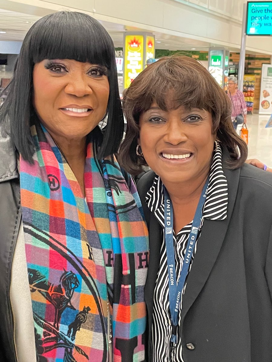 MonicaJatUnited's tweet photo. The beautiful Patti Labelle loves flying United. She asked me for help this morning. https://t.co/1iJRnvnmhp
