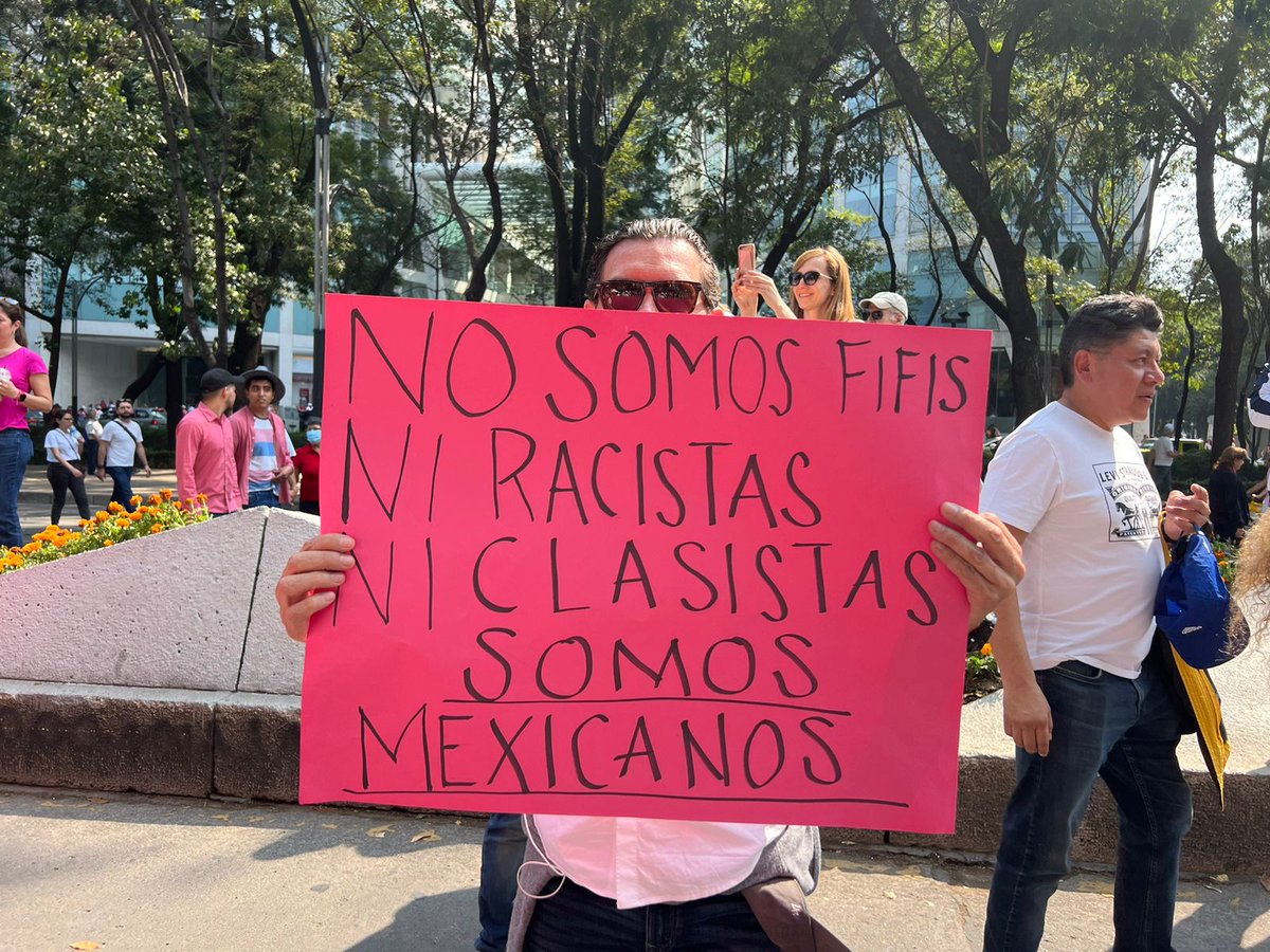 Carlos Alazraki tweet media