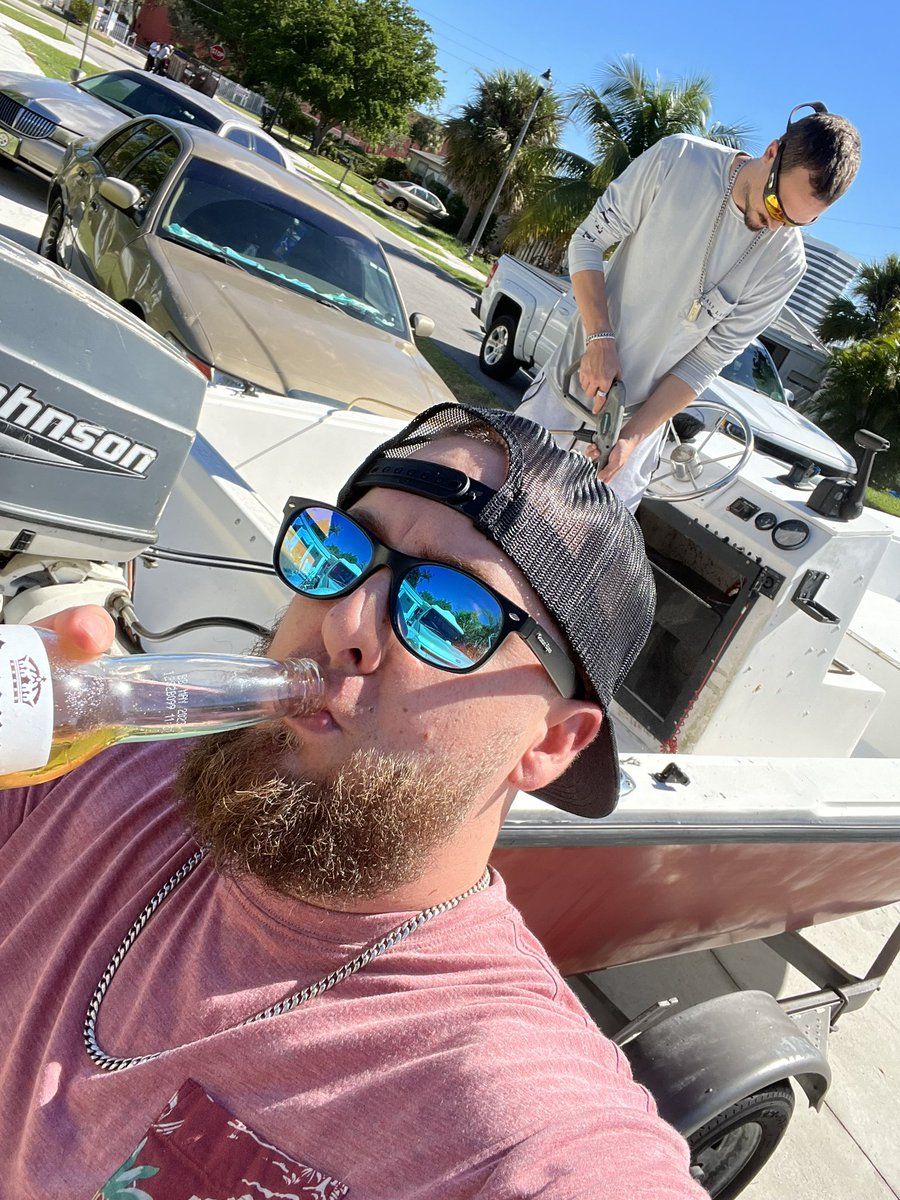 Coreofrog's tweet image. Working on the boat again with @OutwestThuggin