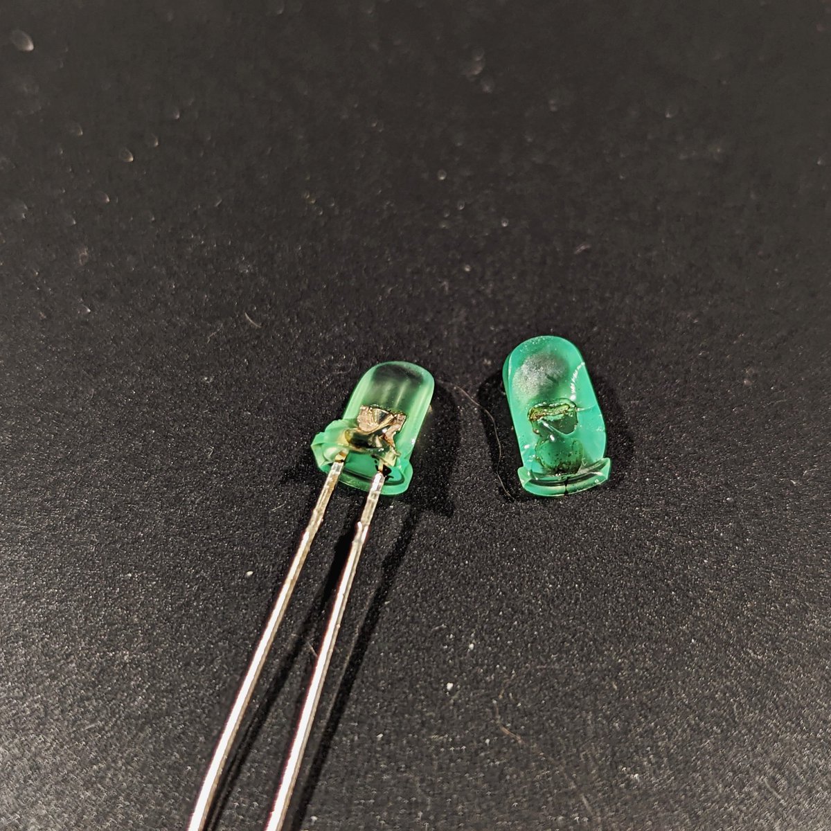 dotjrich's tweet photo. And that's why we always make sure the resistors are connected before applying power... #led #electronics https://t.co/N6gSecOYRr