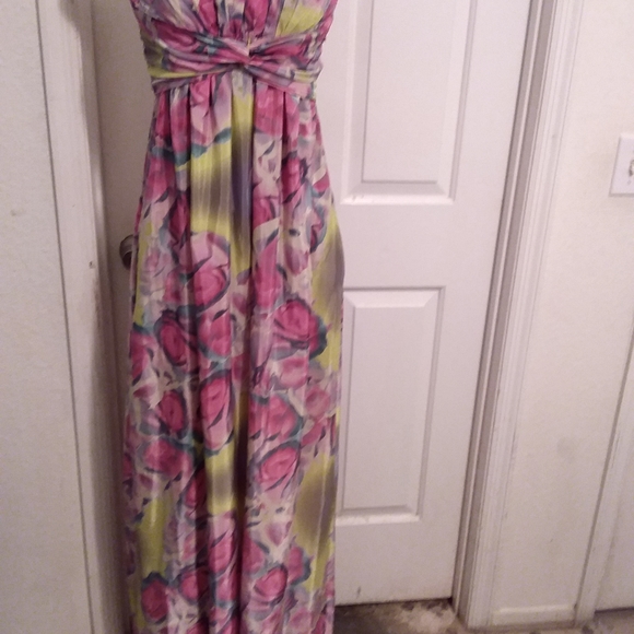 wojmama's tweet photo. So good I had to share! Check out all the items I'm loving on @Poshmarkapp from @Patrick53797668 #poshmark #fashion #style #shopmycloset #tommyhilfiger #jessicasimpson #dianevonfurstenberg: https://t.co/2v7nppSgdk https://t.co/J1tzTby0QZ